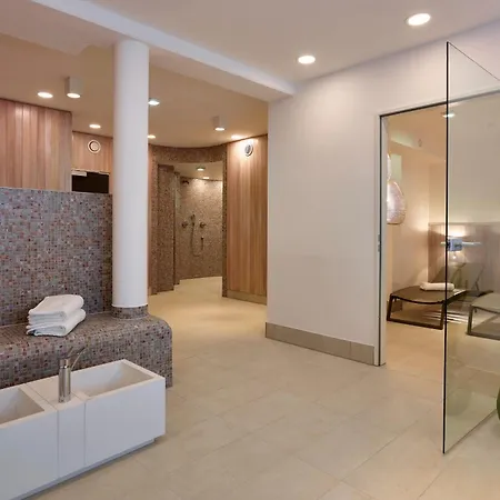 Anna Duene Anna Duene 0-05 Apartment *
